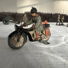 Antike Massefigur  Soldat auf